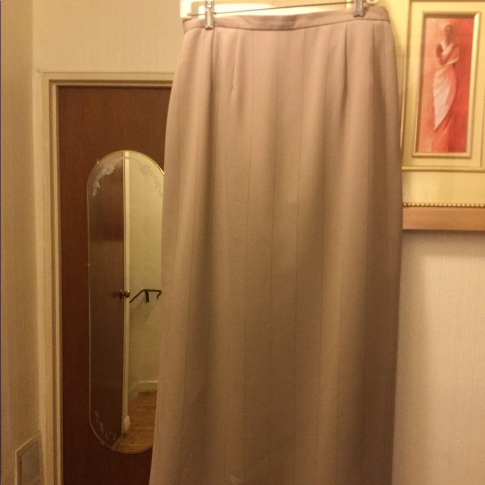 HARVEY BERNARD TAN PINSTRIPED MAXI SKIRT SZ 12.